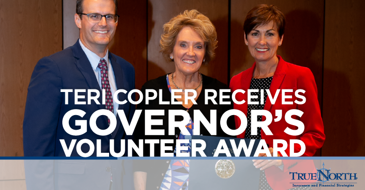 Teri Copler Receives the Governor's Volunteer Award